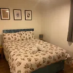 Luxurious Home Tottenham Court Road Charingcross Leicester Square
